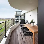 Wellington Waves Modern In Ostende